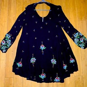 Free People Oxford Black Embroidered Swing Dress. Size Large.